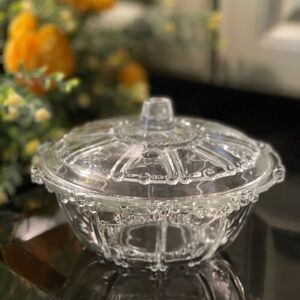 VINTAGE, KIG INDONESIA GLASS, BEADED CANDY DISH WITH LID IN OYSTER PEARL PATTERN